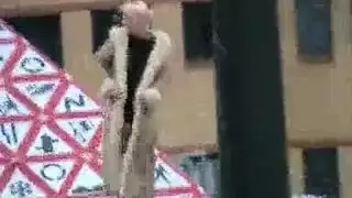 فرج كارينا كابور المبلول يُدك بقوة