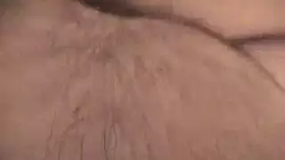  جنس جماعي جامح: تركيز على المؤخرة وإيلاج عميق