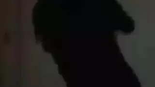 احتفال بالكيك إكس إكس إكس: الراقصة العربية تهز طيزها السمينة