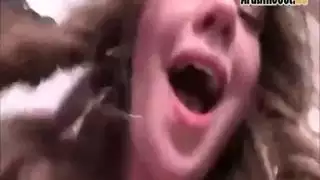 الأب عاد: بورن تمثيل محارم جامح