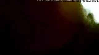 شقراء ناضجة لا تنتظر الصباح للسان على فرجها