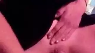 جلسة جدة الإباحية الصباحية: بلع عميق لرجلها العجوز