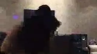 العاهرات اليابانيات يأخذن شرج عنيف على المسرح في حانة عادية