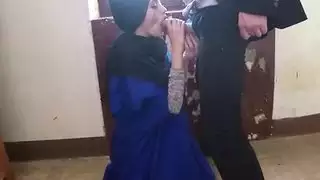 جنس فموي عالي المخاطر: جلسة مص قضيب مدفوعة لنائب الرئيس