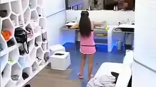 مدرسة التكاثر: فتيات عربيات يتعلمن الجنس الصريح